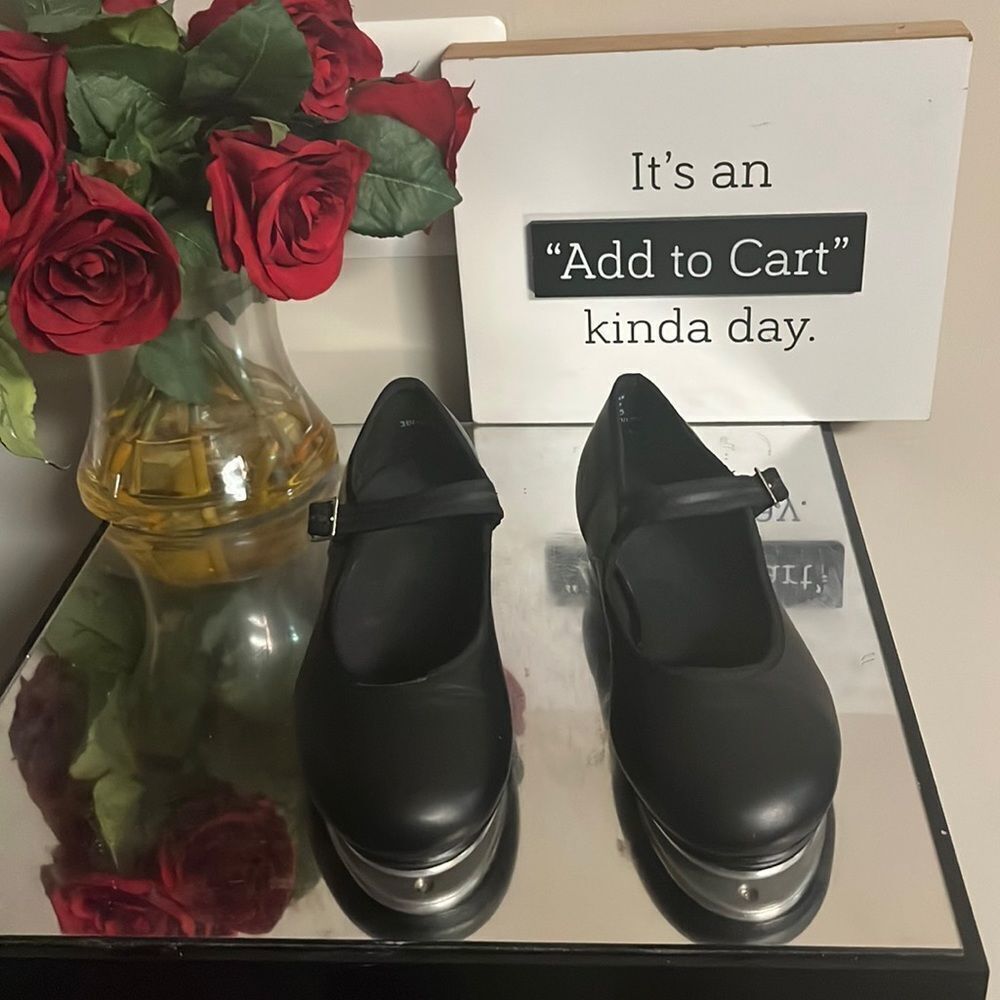 GIRLS CAPEZIO TAP DANCE SHOES